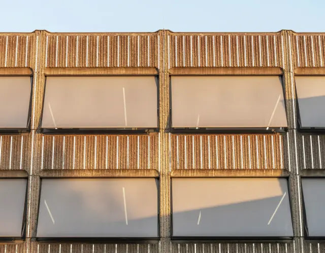 Schacht-basis-kozijn-screen met uitvalarm