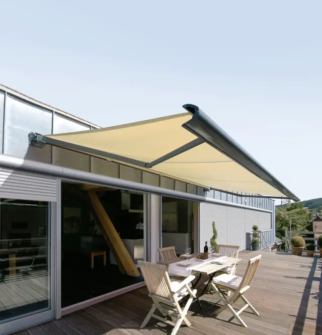 Protection solaire pour le balcon