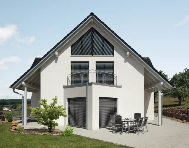 Schräg-Raffstore