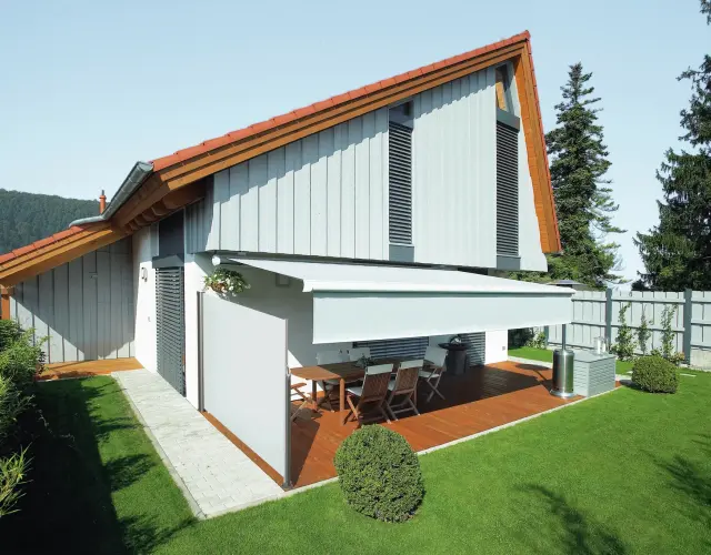 Patio side screens