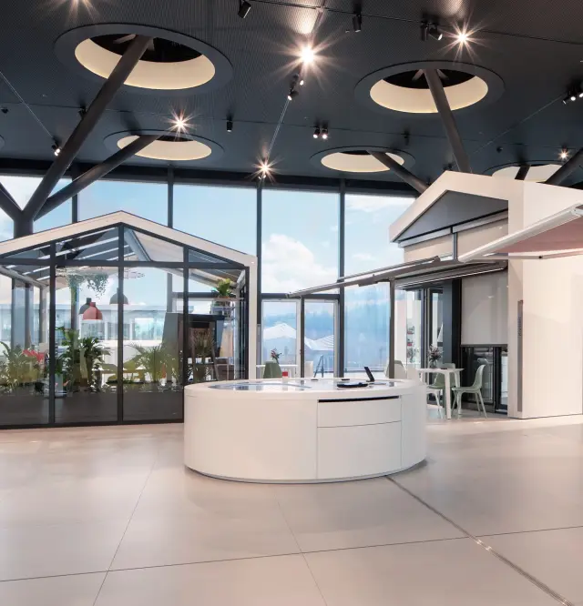 Sunlight Experience Center
