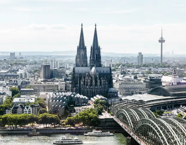 Markise Innenstand Köln Altstadt