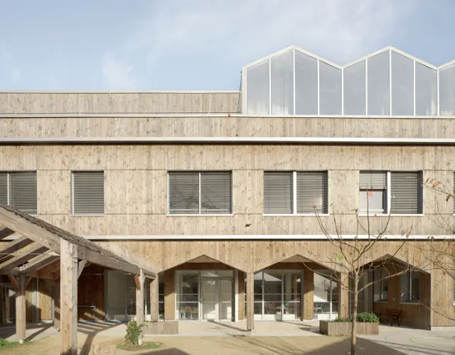 Außenansicht des Ecole Alice Milliat